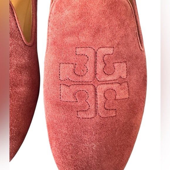 Tory Burch Leigh Rust color Suede Logo Round Toe Slip On Flats Loafers Sz 8.5 - Picture 3 of 10